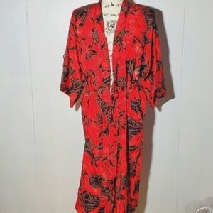 Expressions by California Dynasty- Vintage Women's Satiny Red Floral Robe sz.S